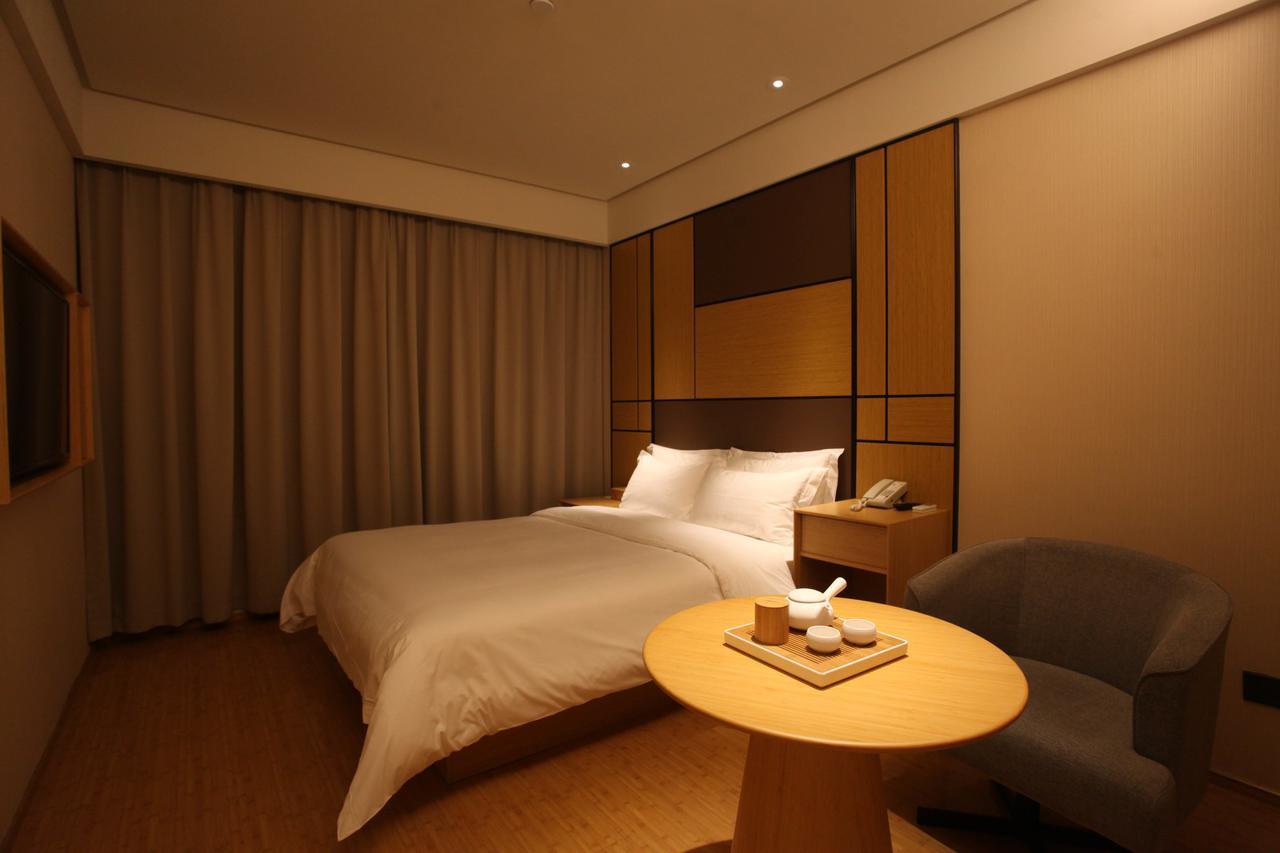 Ji Hotel Shanghai Bund East Nanjing Road Pedestrian Street エクステリア 写真